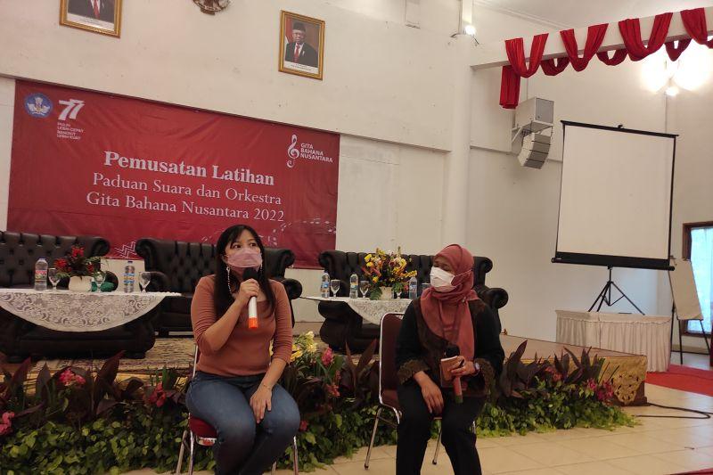  Nathania Karina Jadi Perempuan Pertama Sebagai Konduktor GBN 