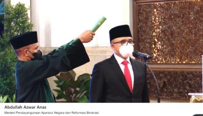  Presiden Jokowi Lantik Azwar Anas sebagai Menpan RB
