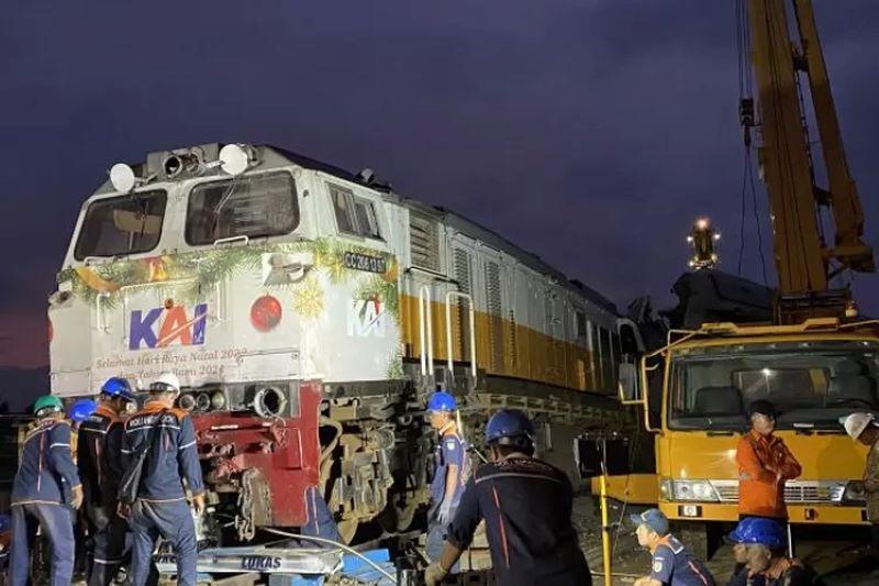  KAI Targetkan Jalur Kereta Api di Bandung Bisa Dilalui pada Sabtu Pagi