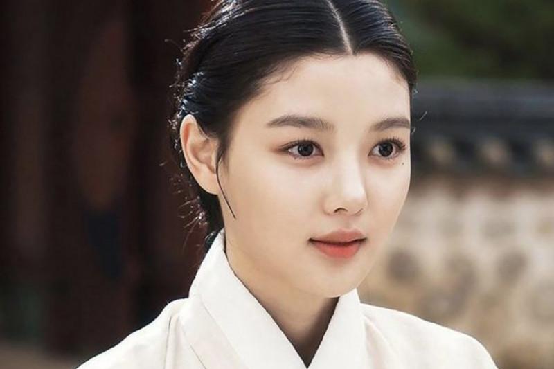  Kim Yoo Jung, Jadi Artis Tercantik Korea Pilihan Jepang