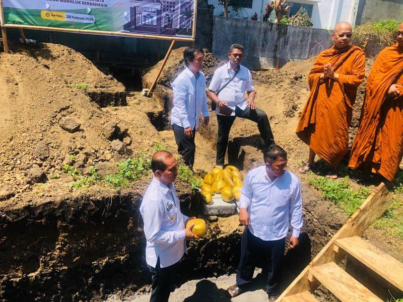  Umat Budha Bangun Vihara Pertama di Maumere