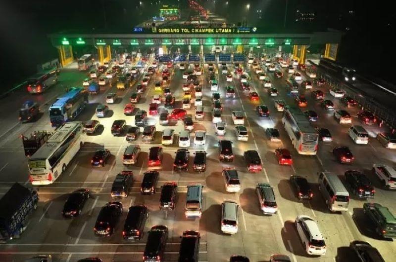  Jasa Marga Mencatat Arus Lalu Lintas Keluar Jabodetabek Masih Tinggi