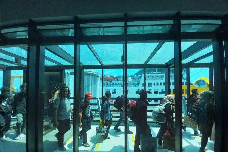  H+1 Idul Fitri, ASDP Mencatat Ada 41.280 Penumpang Turun di Pelabuhan Merak
