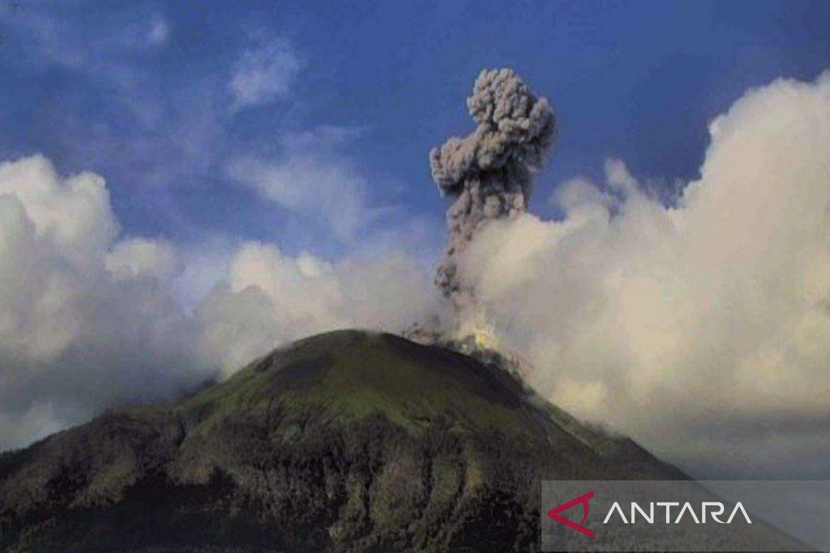   Gunung Api Ile Lewotolok Hari Ini Erupsi sampai 16 Kali