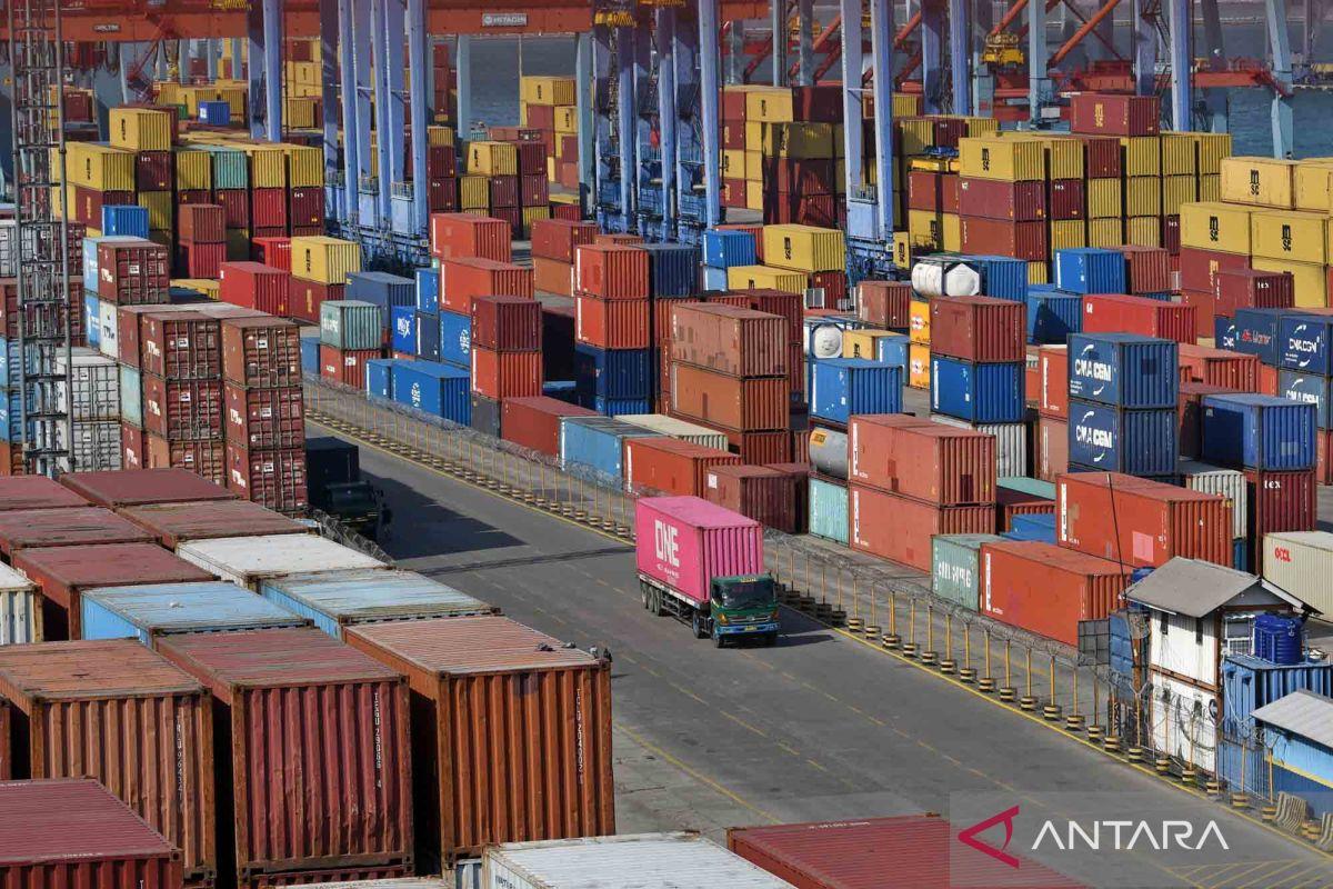  Kemenperin: Penumpukan Kontainer Perlu Diselesaikan dengan Memperhatikan Kepentingan Industri 