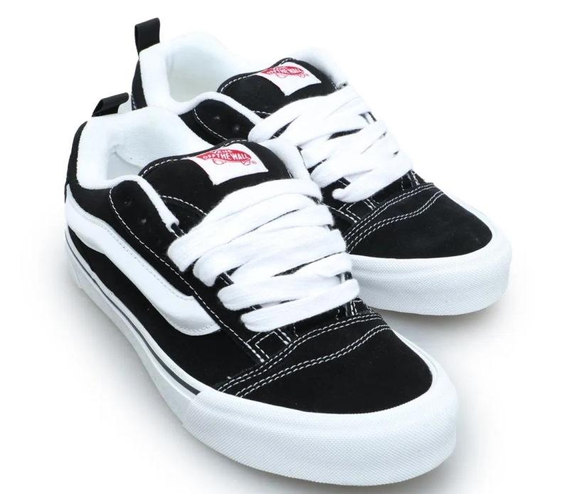  Rekomendasi Varian Sepatu Vans Knu Skool di BliBli, Cocok untuk Gaya Sporty dan Modern