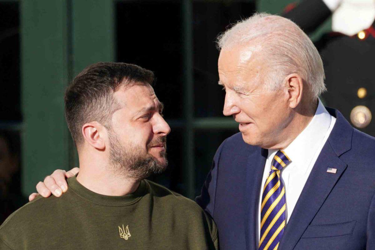  Joe Biden Minta Maaf pada Presiden Ukraina Terlambat Sahkan Bantuan Militer 
