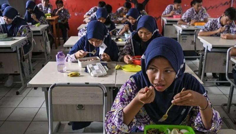  Uji Coba Makan Siang Gratis di Kota Tangerang Sasar 20.157 Siswa