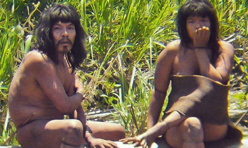  Suku Terasing Asli Terbesar di Dunia Terlihat Meninggalkan Amazon Peru