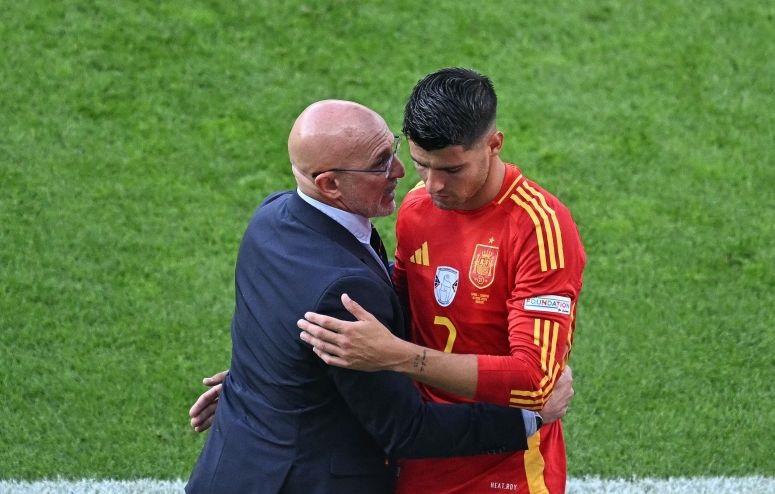  Penyerang Timnas Spanyol Alvaro Morata Resmi Bergabung dengan AC Milan