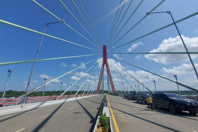  Menara Jembatan Pulau Balang Terpanjang Kedua Setelah Suramadu