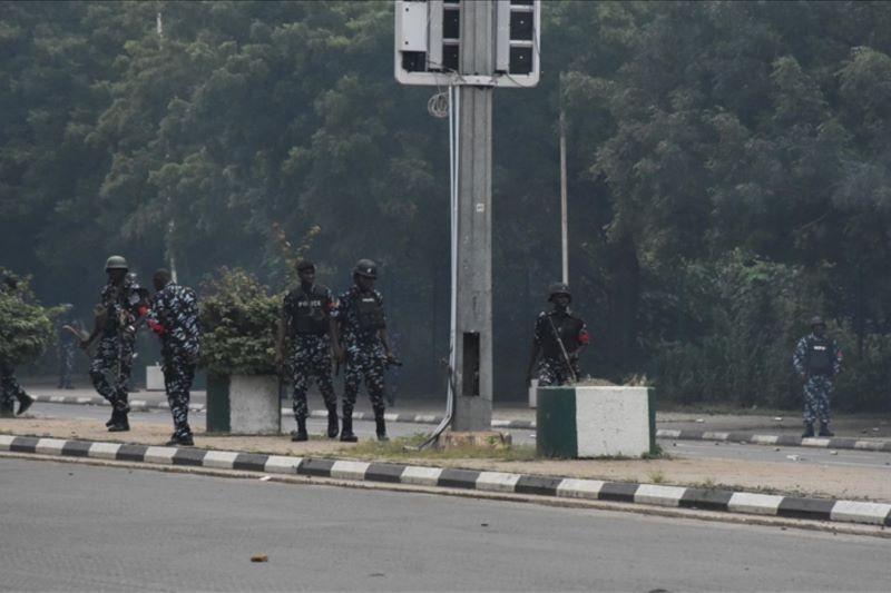  Nigeria Berlakukan Jam Malam saat 17 Pemprotes Anti Pemerintah Tewas