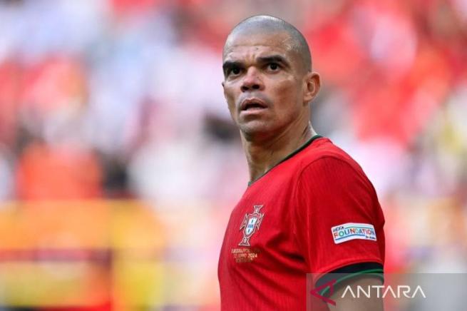  Pepe Umumkan Gantung Sepatu di Usia 41 Tahun