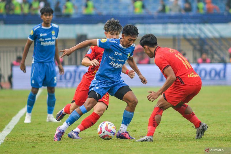  Persib Bandung Tundukkan Persija Jakarta dengan Skor 2-0