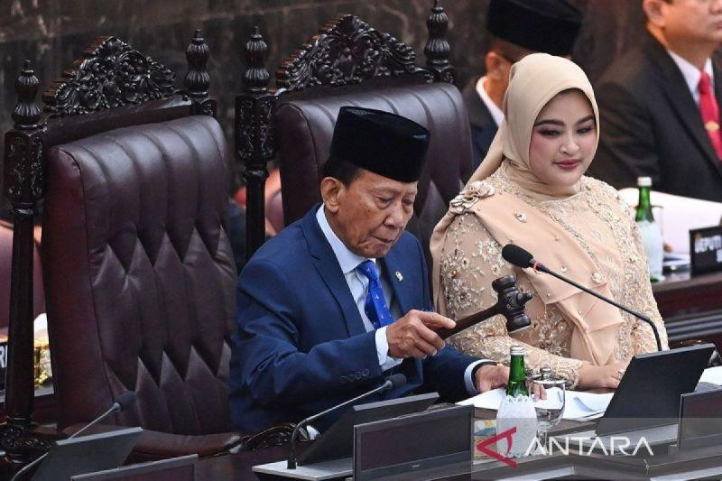  Rapat Paripurna Tetapkan Delapan Fraksi DPR RI 2024-2029