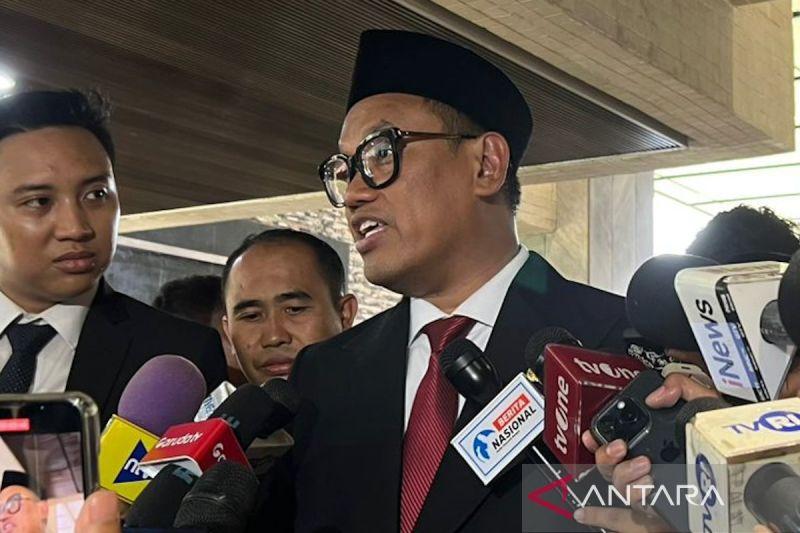  Uya Kuya Minta Beri Kesempatan Dulu pada Artis yang Terpilih sebagai Anggota Dewan