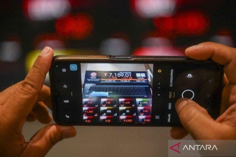  IHSG Awal Pekan Menguat, Ikuti Bursa Kawasan dan Global