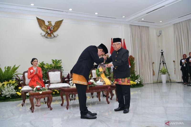  Gibran Terima Memori Jabatan dari Ma‘ruf Amin