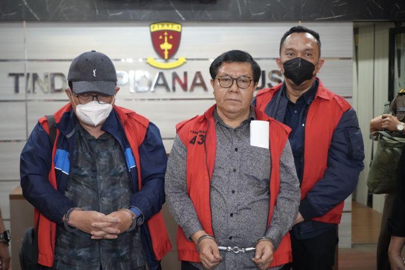  Tiga Hakim PN Surabaya yang Terjaring OTT Ditahan di Kejaksaan Tinggi Jawa Timur