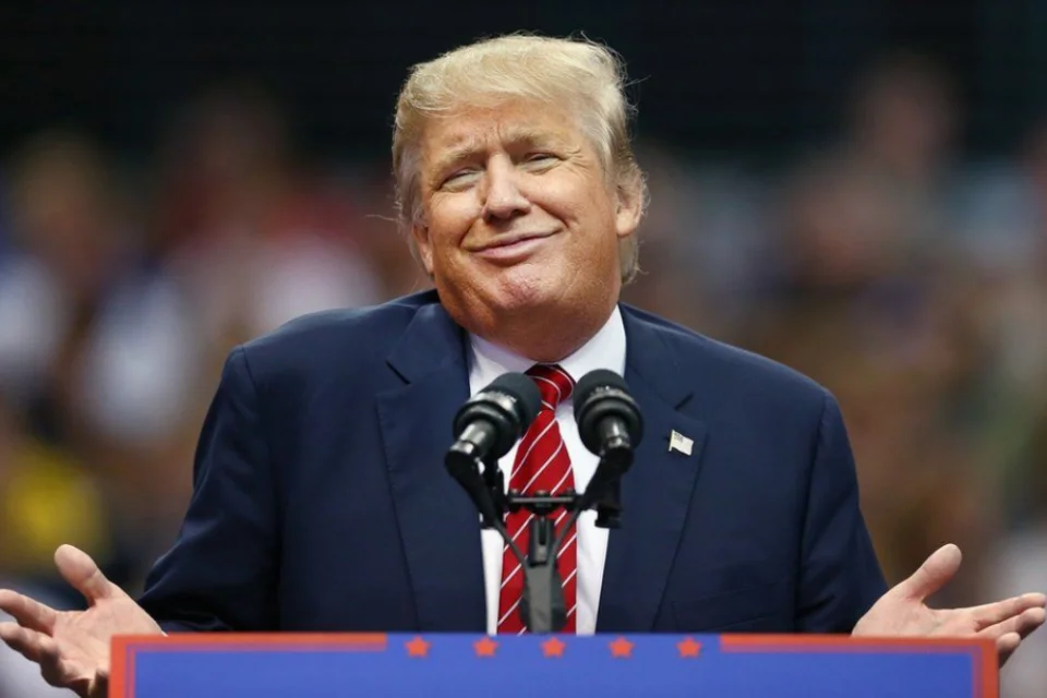  Ada-Ada Saja! Trump Tandatangani Perintah Eksekutif untuk Gunakan Lagi Sedotan Plastik