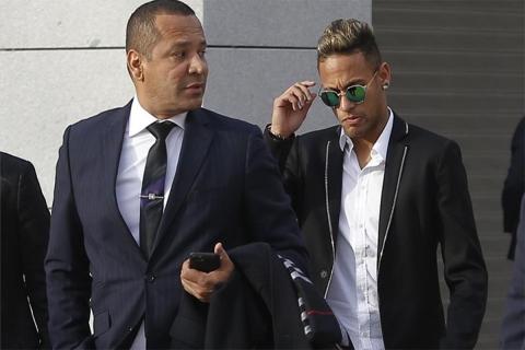  Ayah Neymar Jr Tegaskan Putranya tak Akan Kembali ke Barcelona