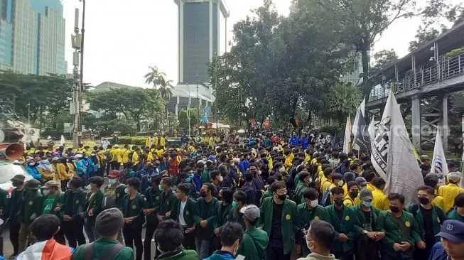  BEM-SI Gelar Demo di Patung Kuda, Tolak Rangkap Jabatan, Satu di Antara Tuntutan 