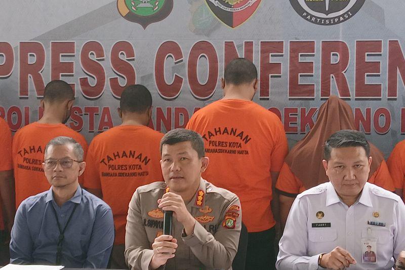  Polisi Tangkap  Tujuh Orang Terduga Perdagangan Orang Berkedok Pemberangkatan Umroh