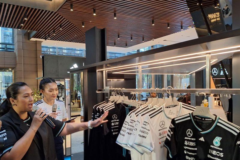  Adidas Luncurkan Koleksi Baju Resmi Formula 1 2025 di Jakarta