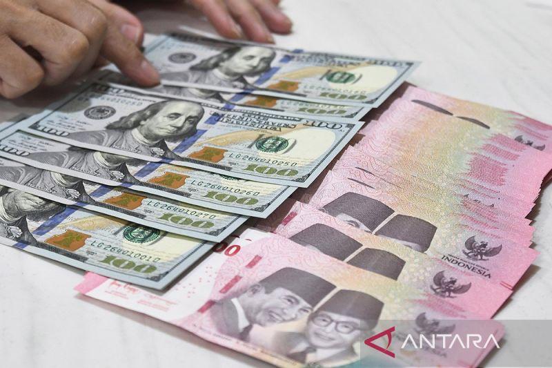  Rupiah Menguat Tipis, Dipicu Lesunya Penjualan Rumah di AS dan Sentimen Tarif Dagang