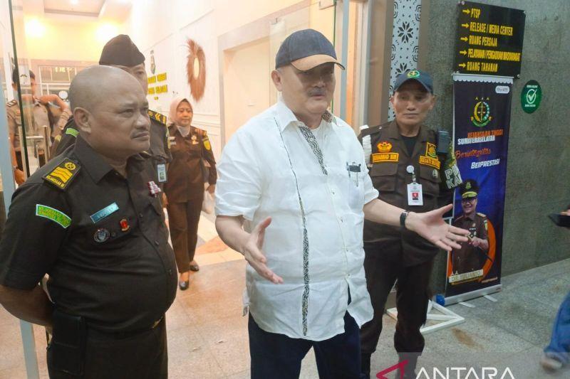  Mantan Gubernur Sumsel Alex Noerdin Diuperiksa Penyidik Kejaksaan Tinggi 12 Jam