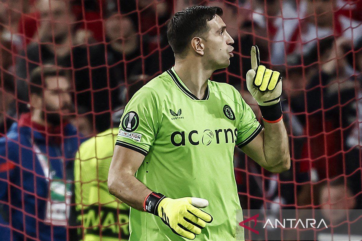  Barcelona Bidik Kiper Aston Villa Emiliano Martinez Jika Gagal Perpanjang Kontrak Szczesny