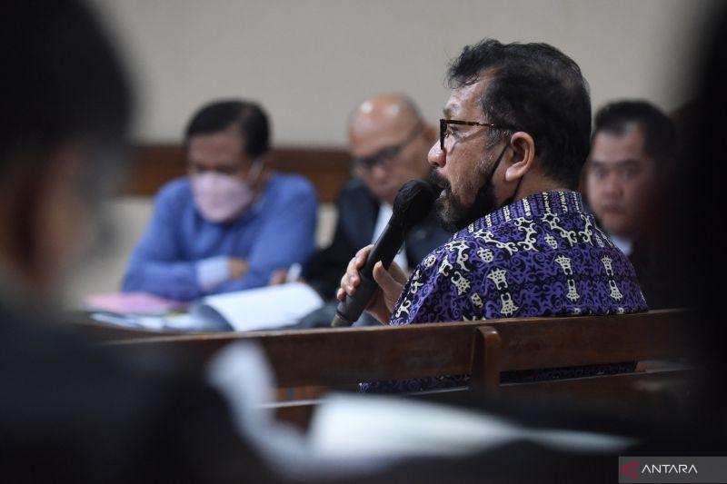  Zarof Ricar dan Lisa Rachmat Hadapi Tuntutan Kasus Suap Hakim MA dan PN Surabaya