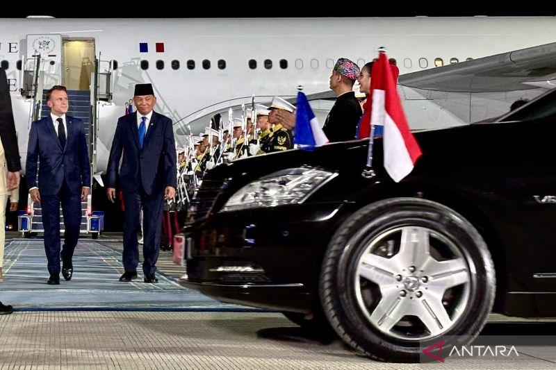  Macron Dijadwalkan Tinjau Laboratorium Bahasa Prancis di Akmil Magelang Bersama Prabowo