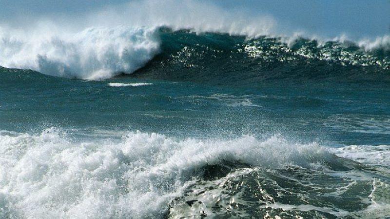  Nelayan Diminta Waspadai Gelombang Laut Banten yang Berpotensi Capai 4 Meter