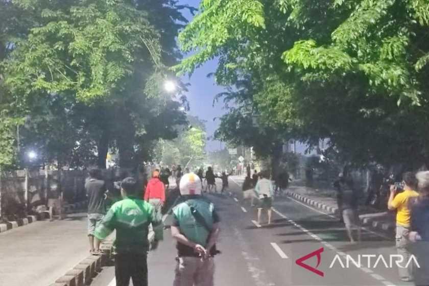  Tawuran Brutal di Jaktim: Satu Remaja Tewas, Sajam dan Molotov Digunakan