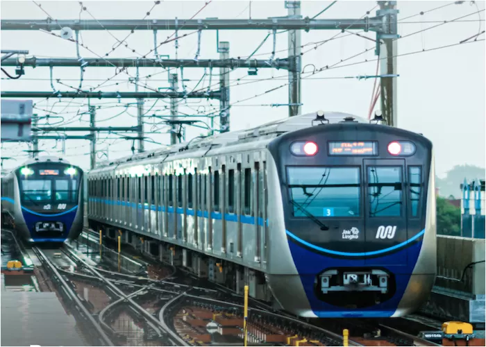  LRT Jakarta Perpanjang Operasional hingga Pukul 02.00 WIB untuk Malam Tahun Baru 2026