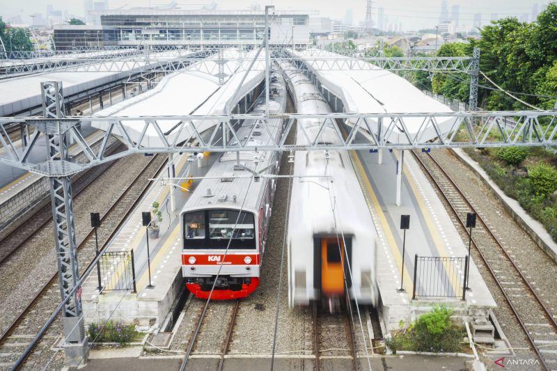  14 Kereta Api dari Stasiun Gambir Singgah di Jatinegara Saat HUT ke-498 Jakarta