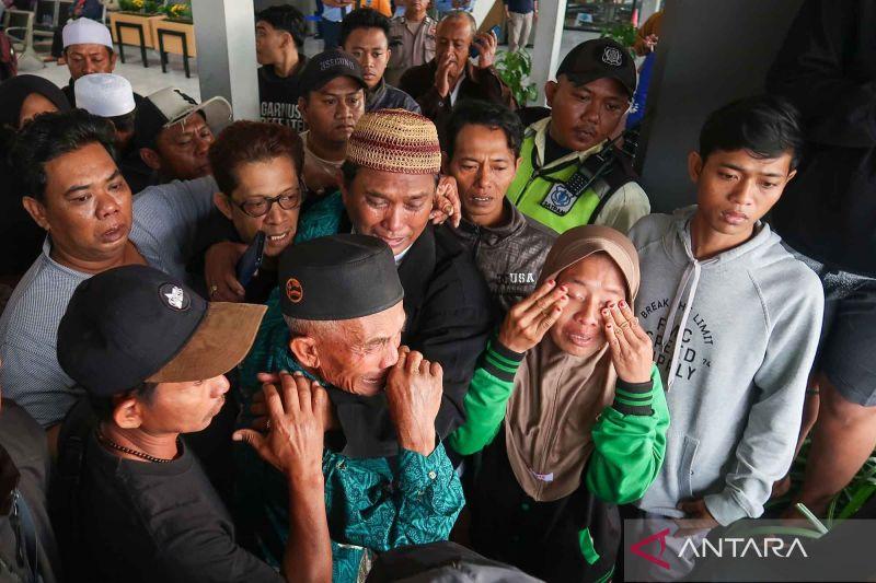  Basarnas Kerahkan 9 Kapal SAR Cari Korban Tenggelamnya KMP Tunu Pratama Jaya