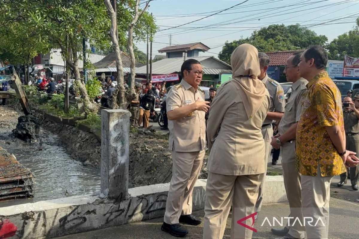  Tak Tidur Semalaman, Gubernur Pramono Lembur Tangani Banjir Jakarta Minggu Malam
