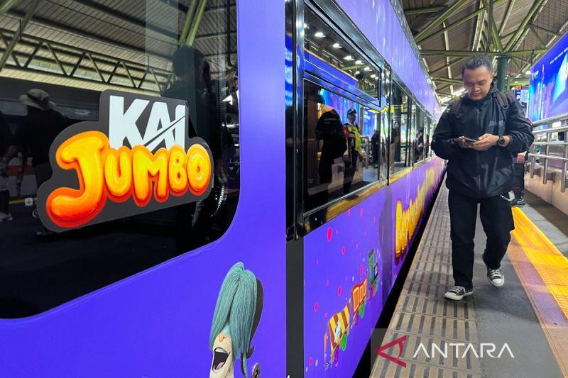  Karakter Film Jumbo Hiasi Gerbong Kereta Argo Bromo Anggrek dan Dwipangga