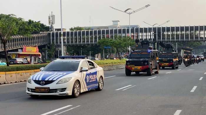  Patroli Skala Besar Polda Metro Jaya: 324 Personel Dikerahkan Amankan Jakarta