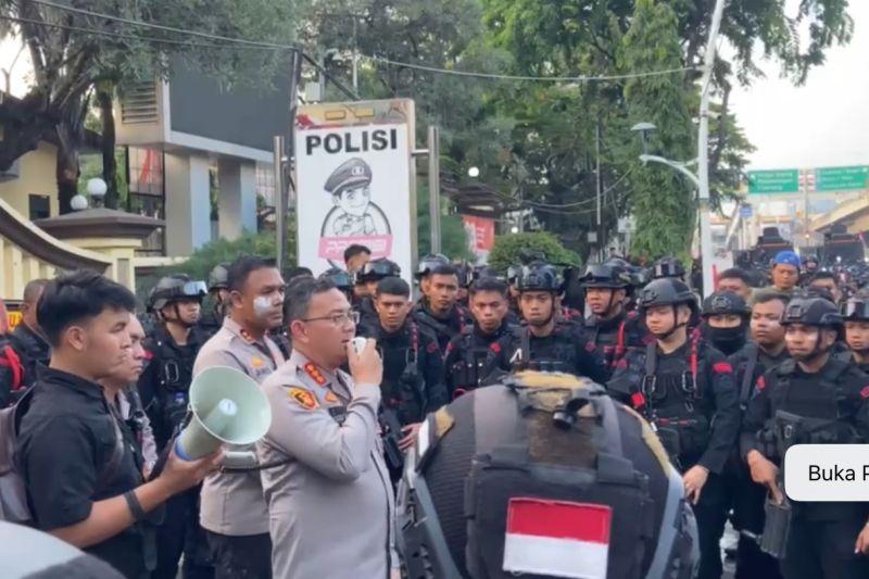  Suasana di Polres Metro Jakarta Utara Usai Diserang Massa, Situasi Kini Kondusif