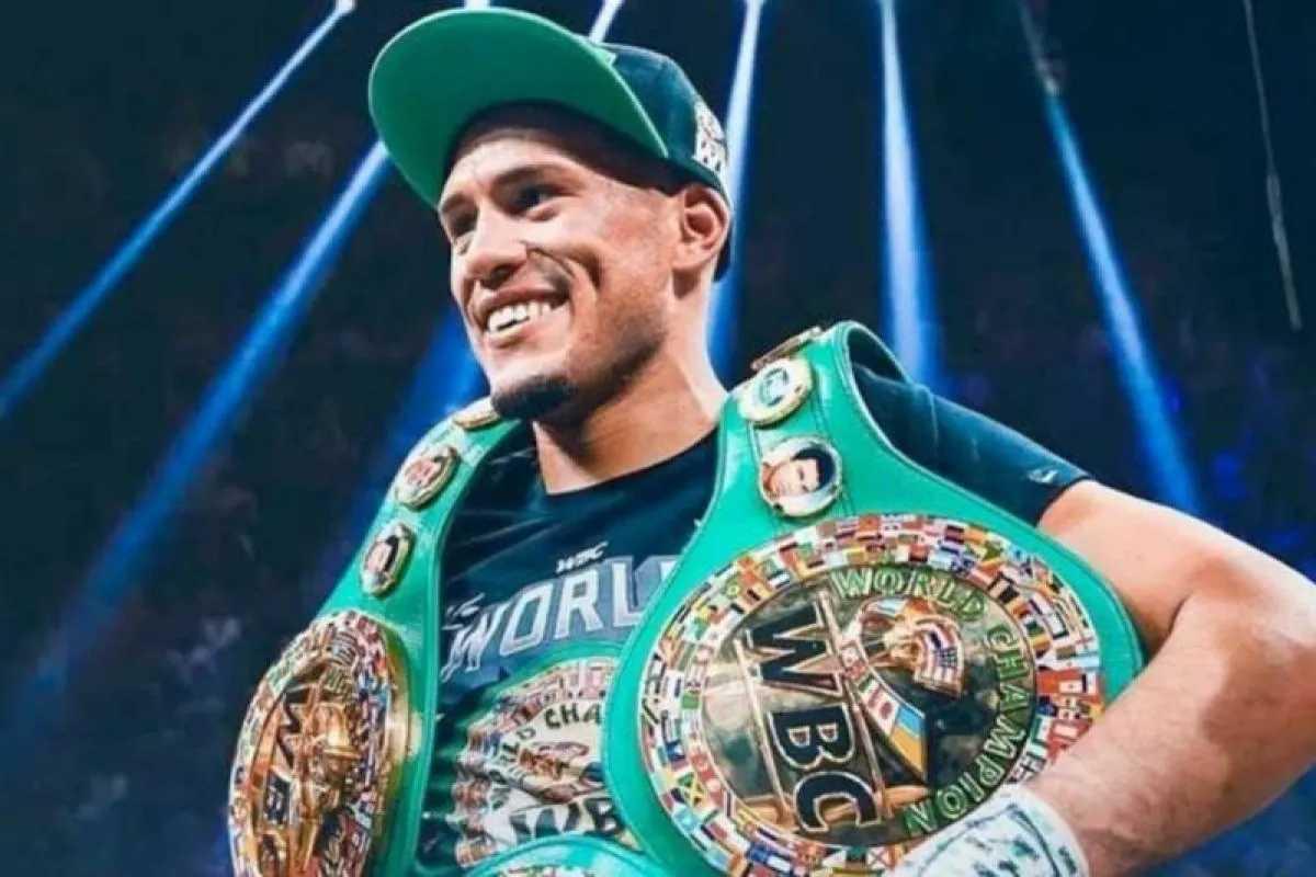  David Benavidez Tegaskan Tak Akan Turun Kelas untuk Lawan Terence Crawford