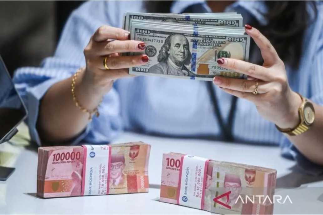  Rupiah Melemah di Tengah Sentimen Risk-Off dan Kekhawatiran Gelembung Teknologi