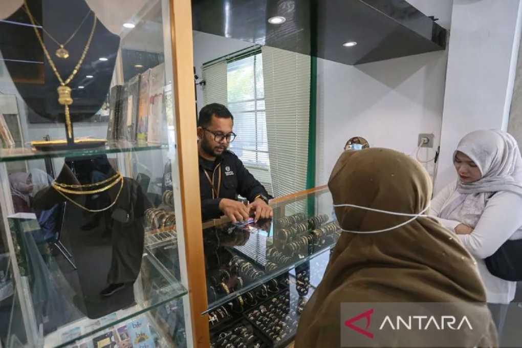  Harga Emas Antam Turun Tajam Jadi Rp2,322 Juta per Gram, Buyback Ikut Terkoreksi