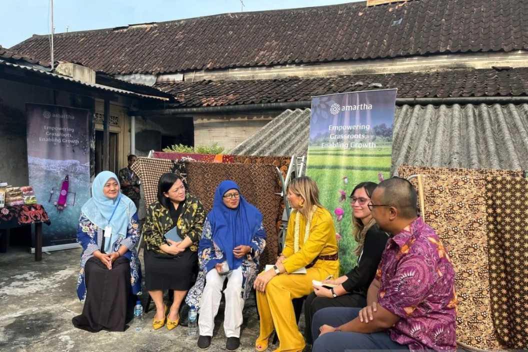  Ratu Maxima Sambangi Laweyan: Ngobrol Finansial dengan Pembatik Solo