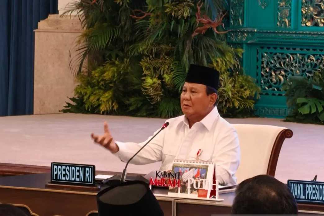  Prabowo Tegaskan Pejabat Tak Boleh ‘Wisata Bencana‘: Datang Harus Bawa Solusi, Bukan Sekadar Foto