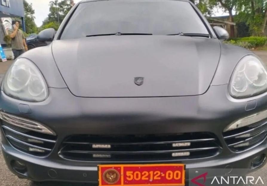  Viral Porsche Pakai Pelat Kemhan, Polisi Pastikan Pemilik Bukan Pegawai