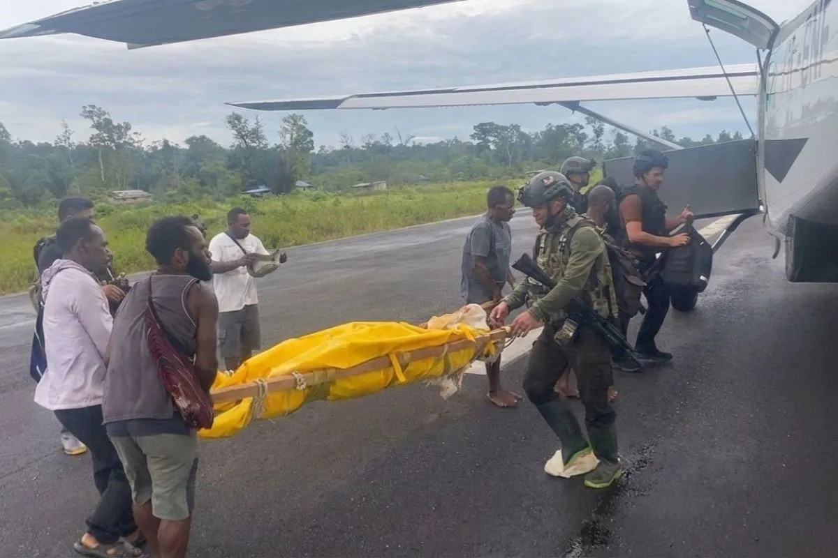 Pilot dan Kopilot Smart Air Tewas Ditembak KKB di Korowai, Jenazah Dievakuasi ke Timika