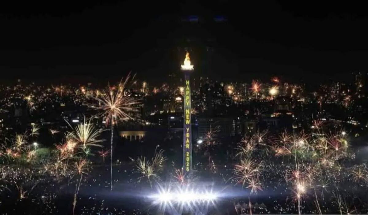 Imlek 2026, Monas Buka hingga Pukul 22.00 WIB dan Hadirkan Video Mapping